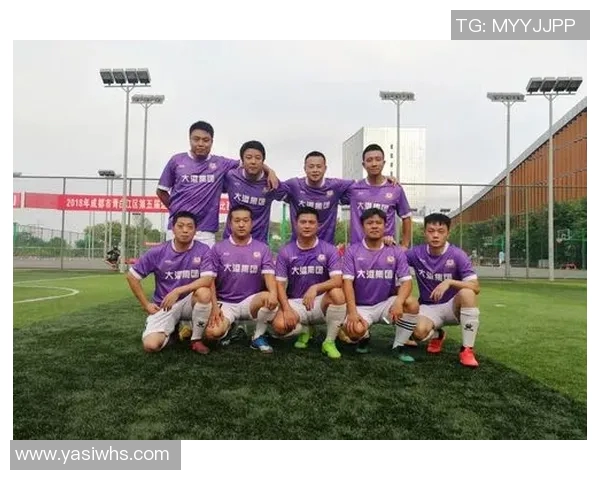 成都足球队荣登足球团队协作排行榜第九名展现团队精神与实力 成都足球队荣登足球团队协作排行榜第九名展现团队精神与实力