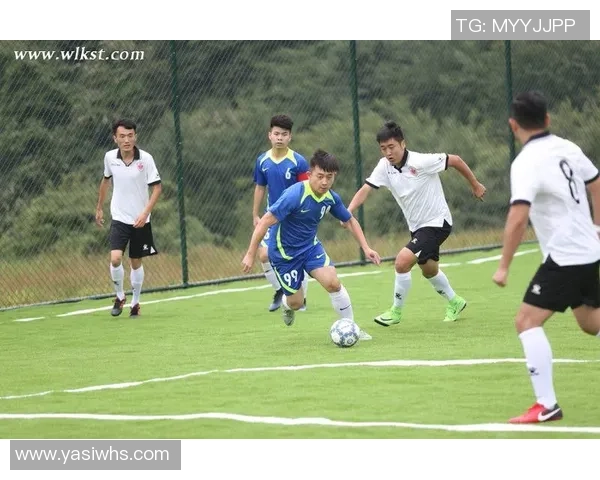 足球明星主题贺卡为您传递激情与祝福的完美选择,尽享足球魅力与友谊的温暖 足球明星主题贺卡为您传递激情与祝福的完美选择,尽享足球魅力与友谊的温暖