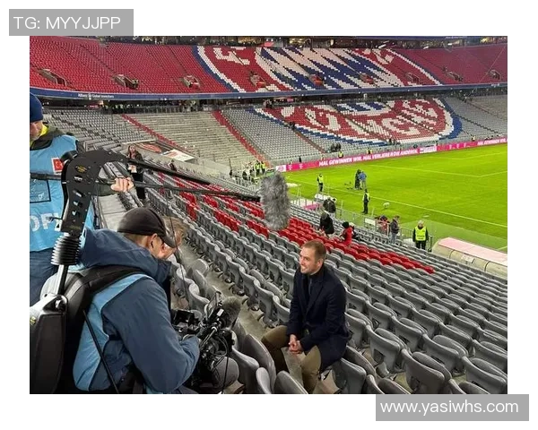 足球明星化身老年人展现人生智慧与幽默风采的精彩表演 足球明星化身老年人展现人生智慧与幽默风采的精彩表演