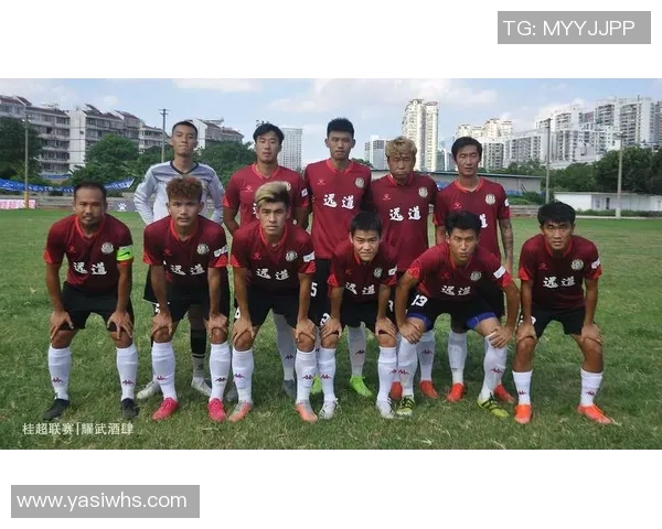 香港足球明星联袂献唱盛典激情四溢点燃球迷热情的音乐之夜 香港足球明星联袂献唱盛典激情四溢点燃球迷热情的音乐之夜